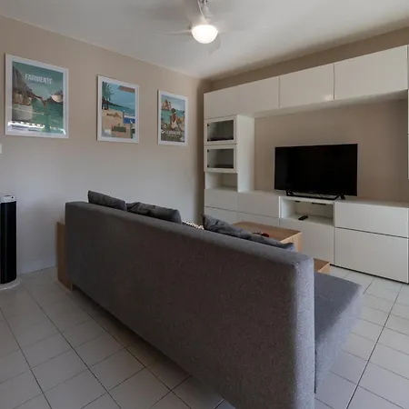 Apartment Superbe T2 Avec Piscine Et Climatisation Proche Plages - Fr-1-677-58 *