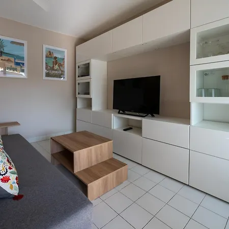 Apartment Superbe T2 Avec Piscine Et Climatisation Proche Plages - Fr-1-677-58 *