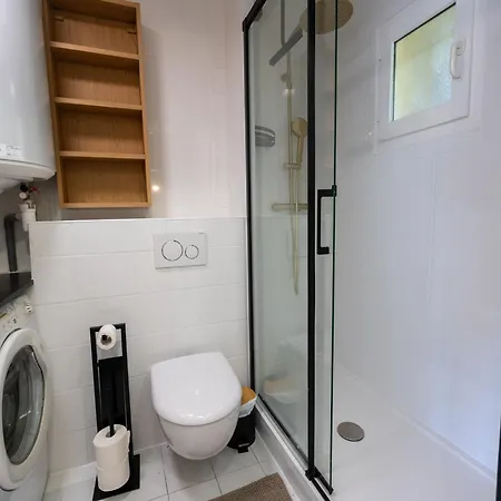 Superbe T2 Avec Piscine Et Climatisation Proche Plages - Fr-1-677-58 * Le Lavandou