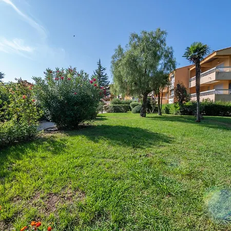Apartment Superbe T2 Avec Piscine Et Climatisation Proche Plages - Fr-1-677-58 Le Lavandou