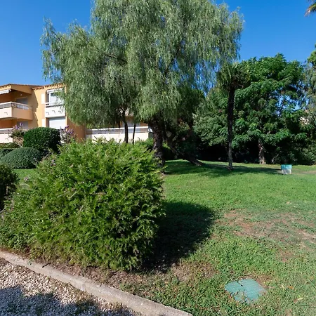 Superbe T2 Avec Piscine Et Climatisation Proche Plages - Fr-1-677-58 Le Lavandou